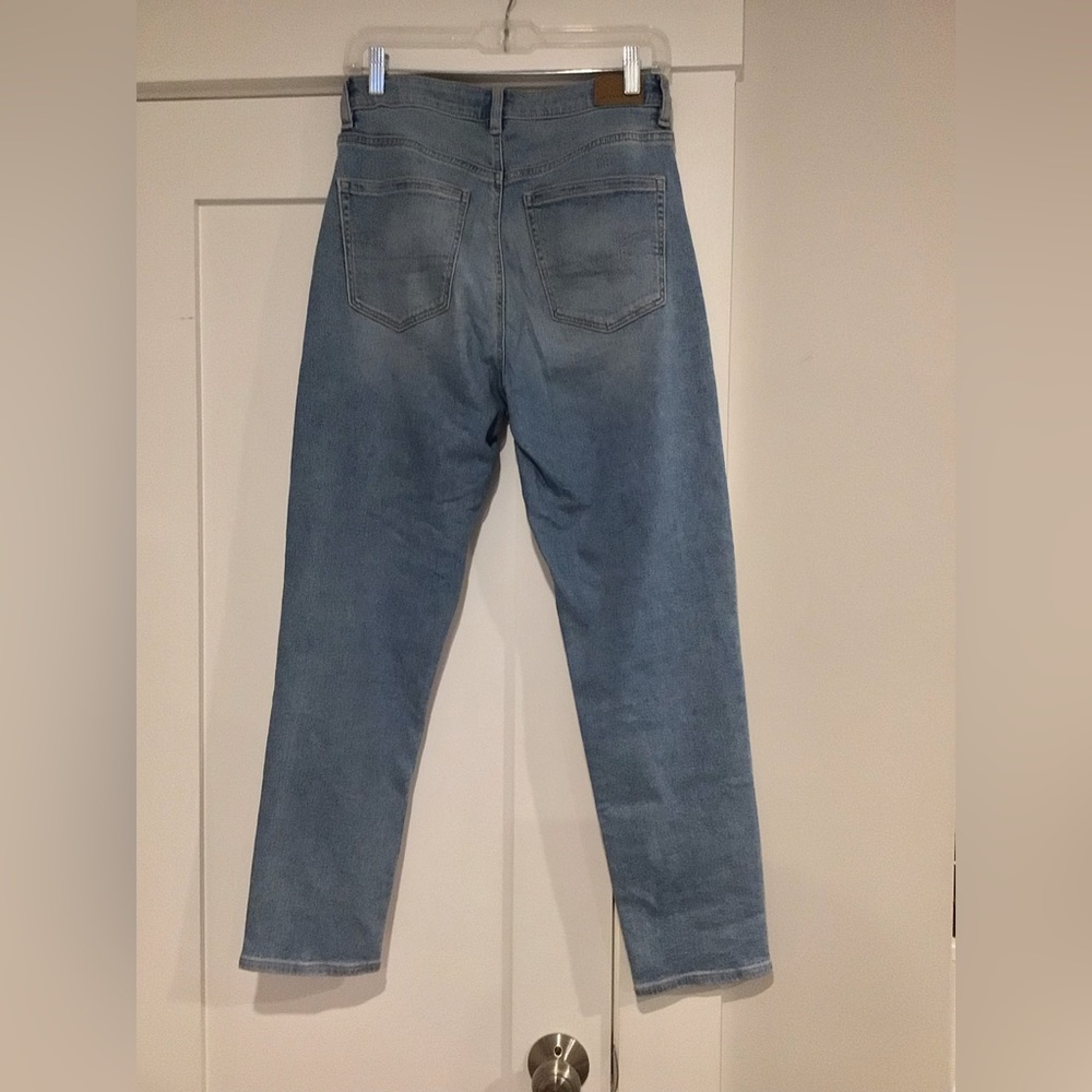 American Eagle Stretch Mom Jeans - Picture 3 of 9
